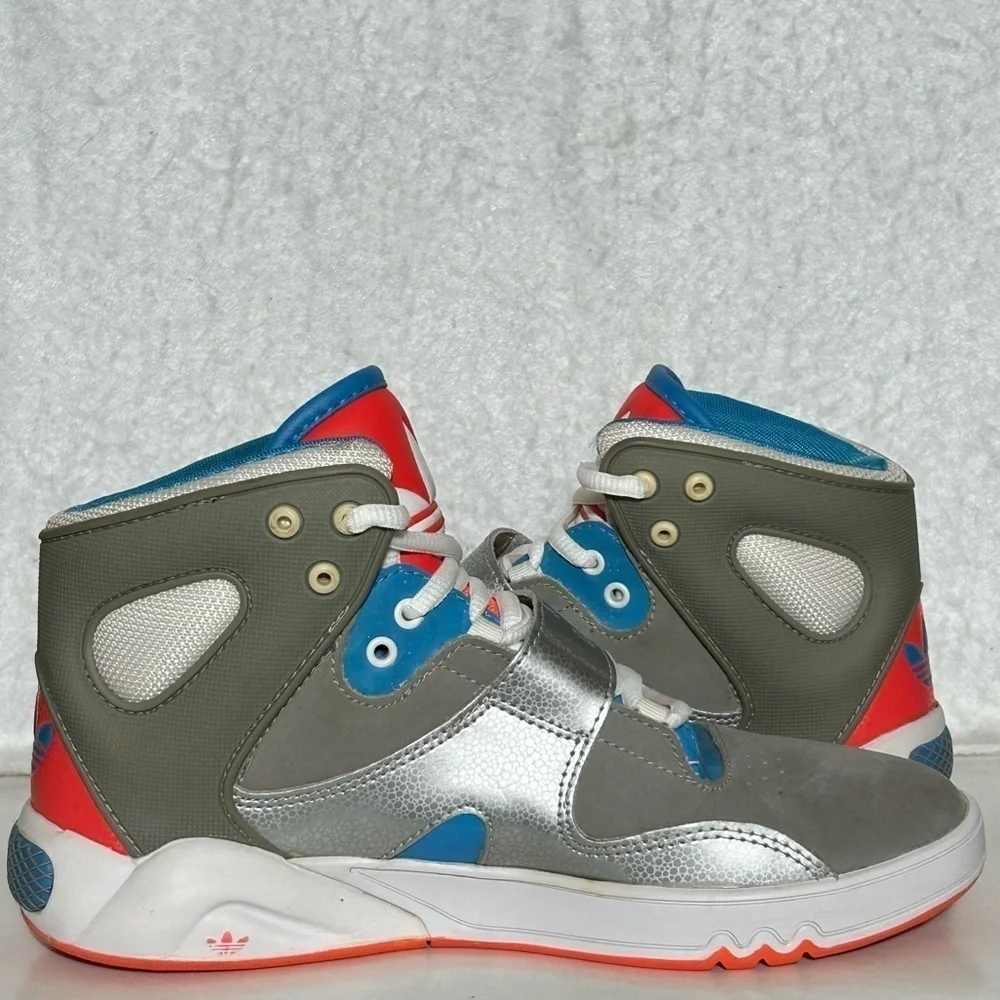Adidas Womens Grey Roadhouse High Top Basketball Athletic Sneakers Shoes SZ US 6